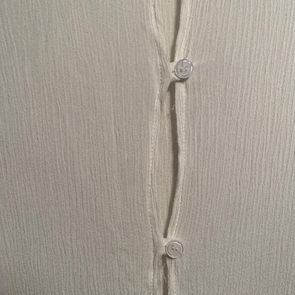 White Flutter Sleeve Blouse - Picture 5 of 6